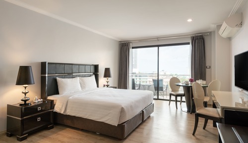 One Bedroom Suite