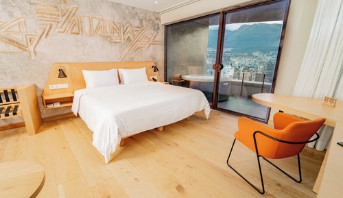 Luxury Studio Suite (Collection Suite King Balcony & Hidro)