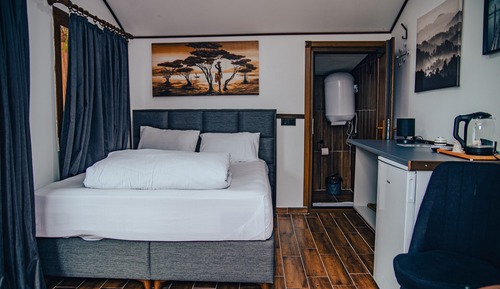 Elite Cabin