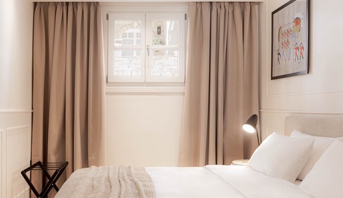 Standard Triple Room with Window