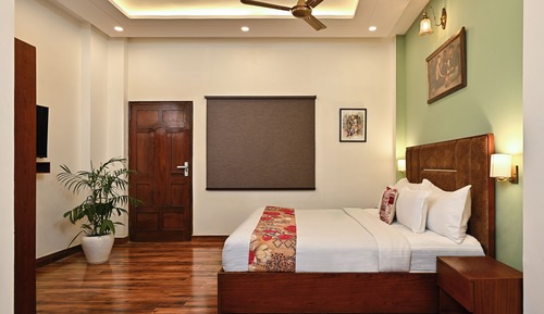 Family Studio Suite, 1 King Bed
