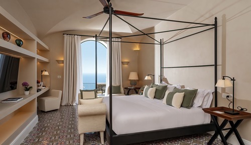 Signature Suite Pool
