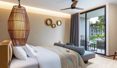 Luxe Plus Pool View King bed with NAAM Wellness (hydrotherapy)