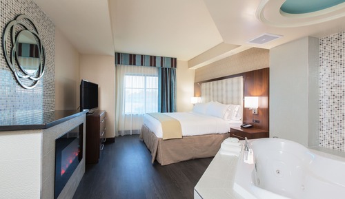Suite, 1 King Bed with Sofa bed, Accessible (Communications Accessible)