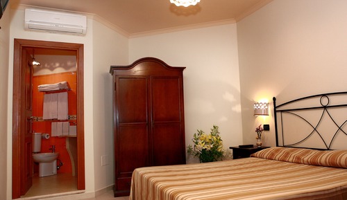 Economy Triple Room (without window)