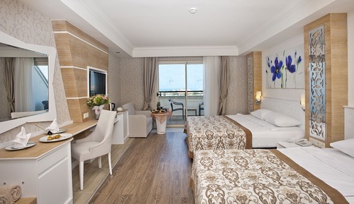 Standard Room, Partial Sea View