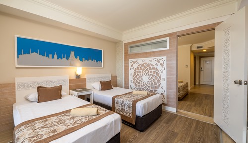 Family Room, 2 Bedrooms, Partial Sea View