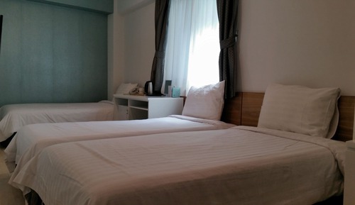 Triple Room (Non-Korean Nationals Only)