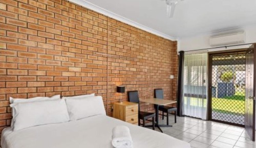 Economy Room (Sleeps 2)