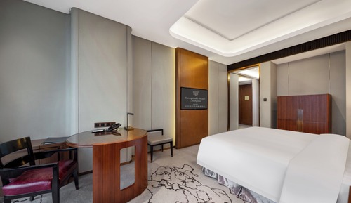 Superior Room, 1 King Bed, City View (Grand Deluxe King Room)