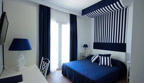 Standard Double or Twin Room, Garden View