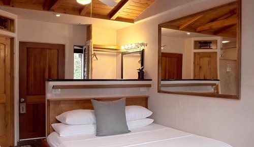 Standard Room, 1 King Bed, Ocean View