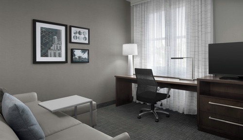 Suite, 1 Bedroom (Mobility Accessible, Roll-In Shower)