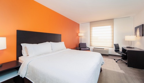 Standard Room, 1 King Bed