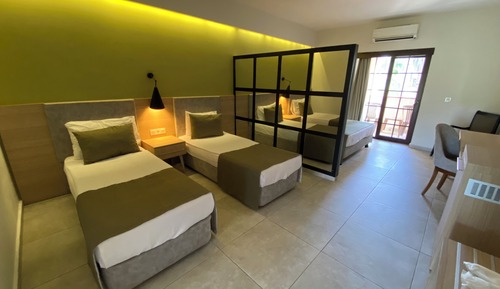 Club Family Room (4 Pax)