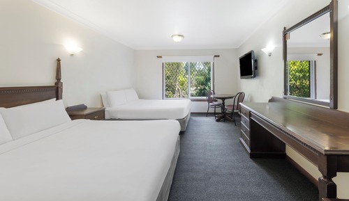 Standard Room, 2 Queen Beds, Ensuite