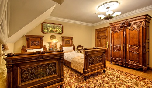 Deluxe Double or Twin Room