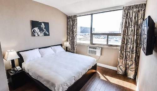Standard Room, 1 Queen Bed
