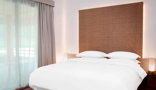 Suite, 1 Bedroom, Non Smoking, Garden View (Balcony)