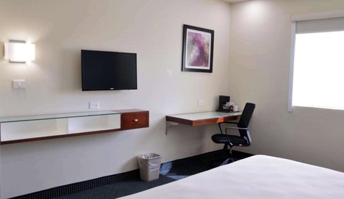 Standard Room, 1 King Bed, Non Smoking