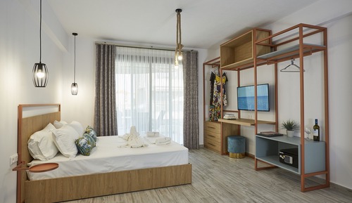 Classic Quadruple Room