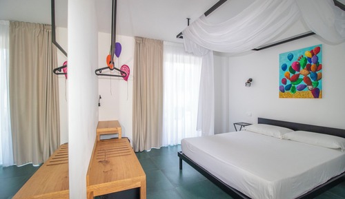 Deluxe Room, 1 King Bed, Garden View, Ground Floor