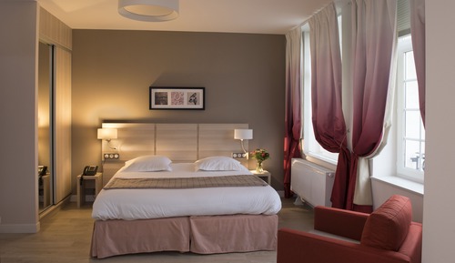 Premium Suite