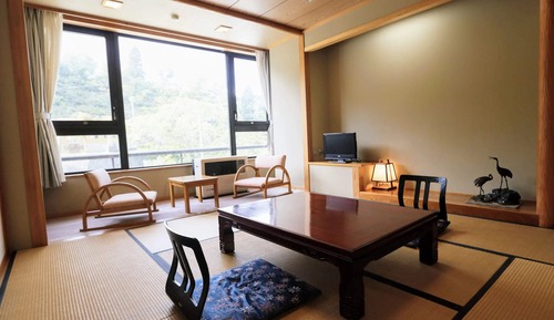 Traditional Room, Non Smoking, Mountain View
