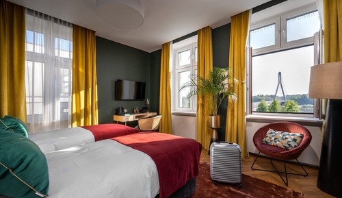 Deluxe Twin Room (River View)