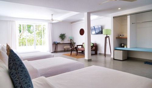 Deluxe Family Suite