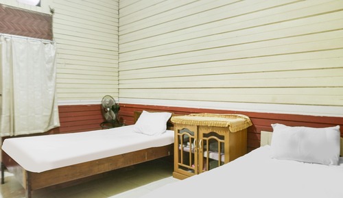 Classic Twin Room