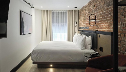Room (Small)