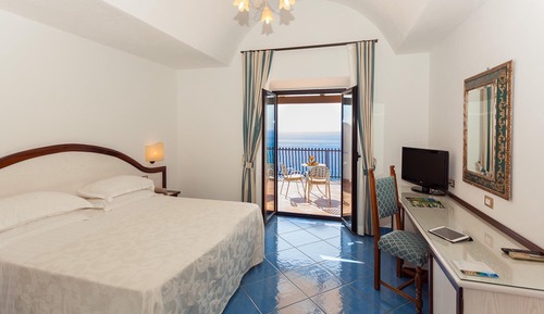 Superior Double Room with terrace, second floor