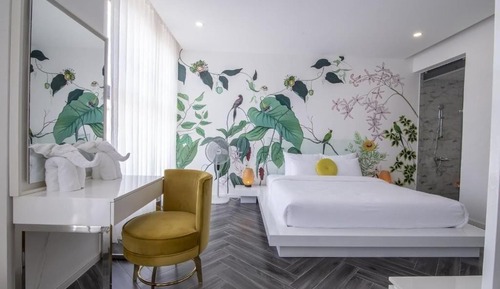 Executive Suite