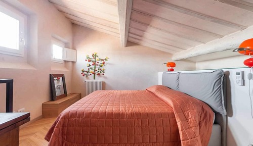 Basic Apartment, Multiple Beds