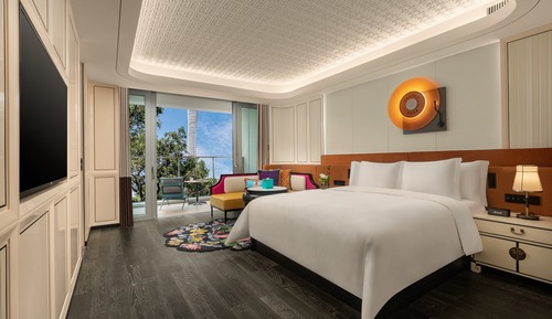 Premium Room, 1 King Bed, Balcony (Canton Tower View)