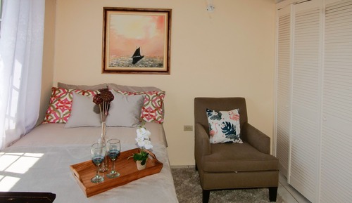 Economy Single Room, 1 Double Bed, Ensuite, Partial Ocean View