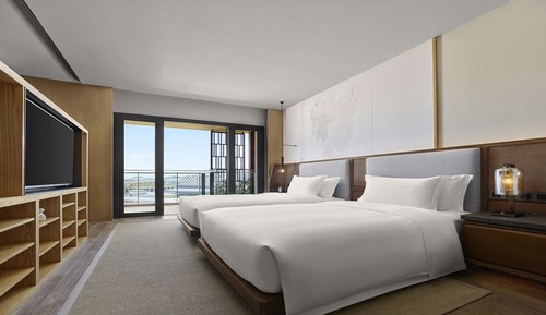 Room, 2 Twin Beds (Green Aura)