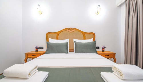 Deluxe Suite, Multiple Bedrooms, Balcony