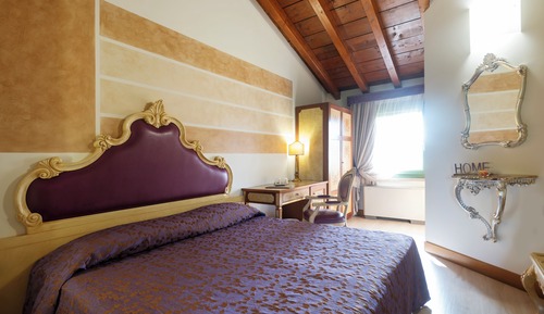 Classic Double or Twin Room