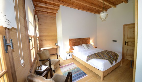 Luxury Room, 1 Queen Bed