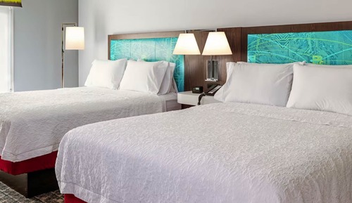 Room, 2 Queen Beds, Accessible, Bathtub