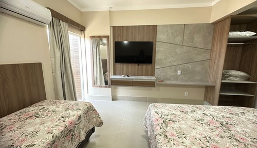 Suite 535