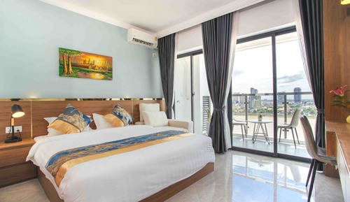 Premier Double Room, 1 King Bed, Terrace, River View