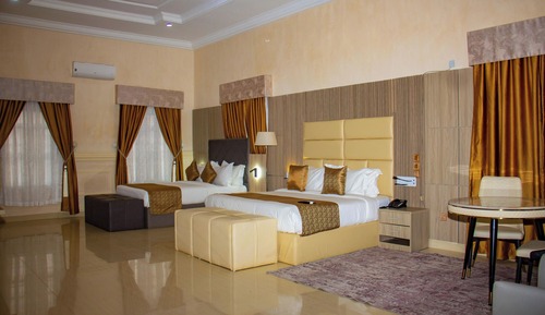 Presidential Suite, Pool View