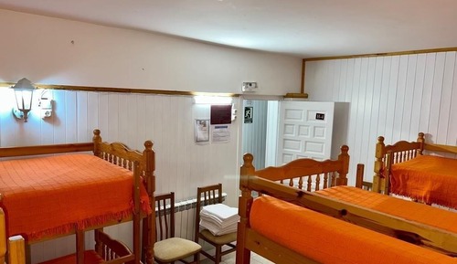 Room, Shared Bathroom (8 pax)