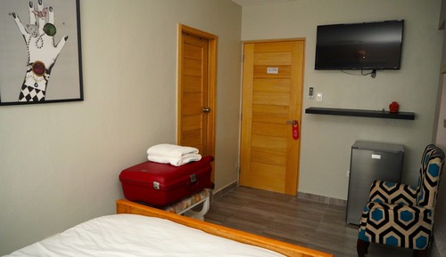 Room 8