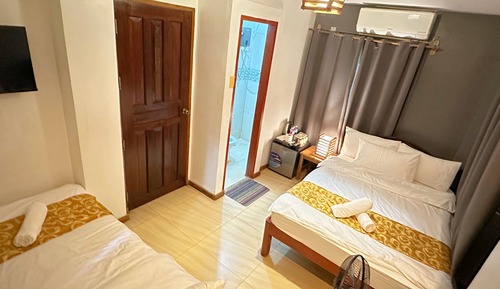 Triple Room
