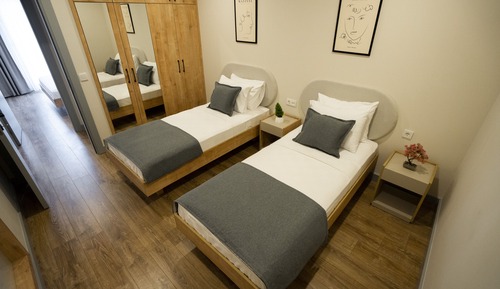 Family Suite, 2 Bedrooms, Garden View