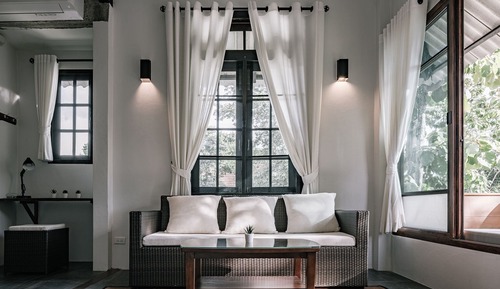 Studio Suite, 1 King Bed, Garden View